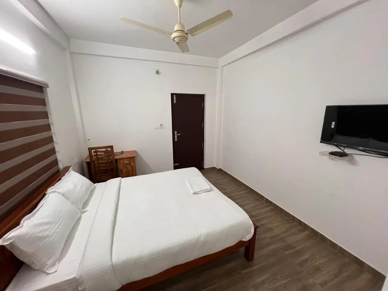 Ashtapadi Inn Guruvāyūr Lodge